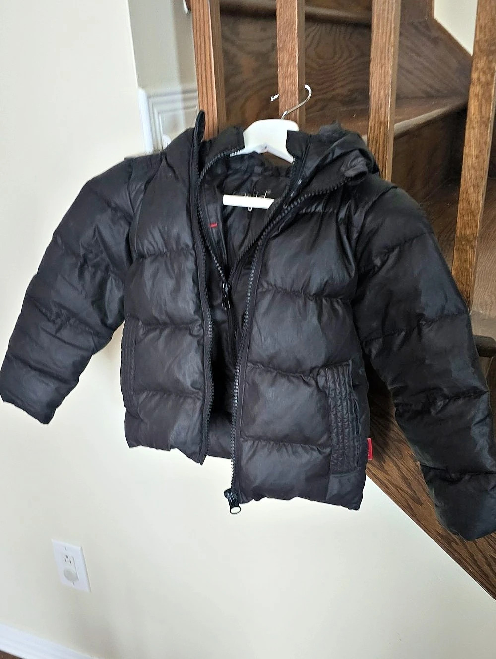 Onekid Girls Puffer Jacket Size 5 Black Like New